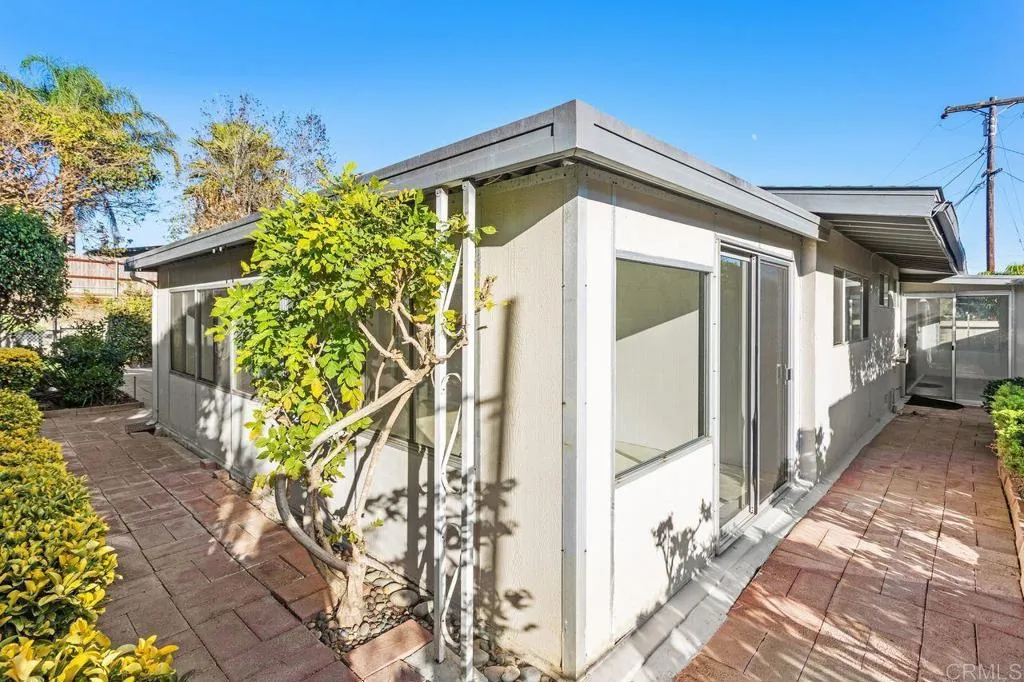 https://cdn.realtyfeed.com/cdn/127/306324849/48f7aac0c9927491f52c9874ef804bb8.webp
