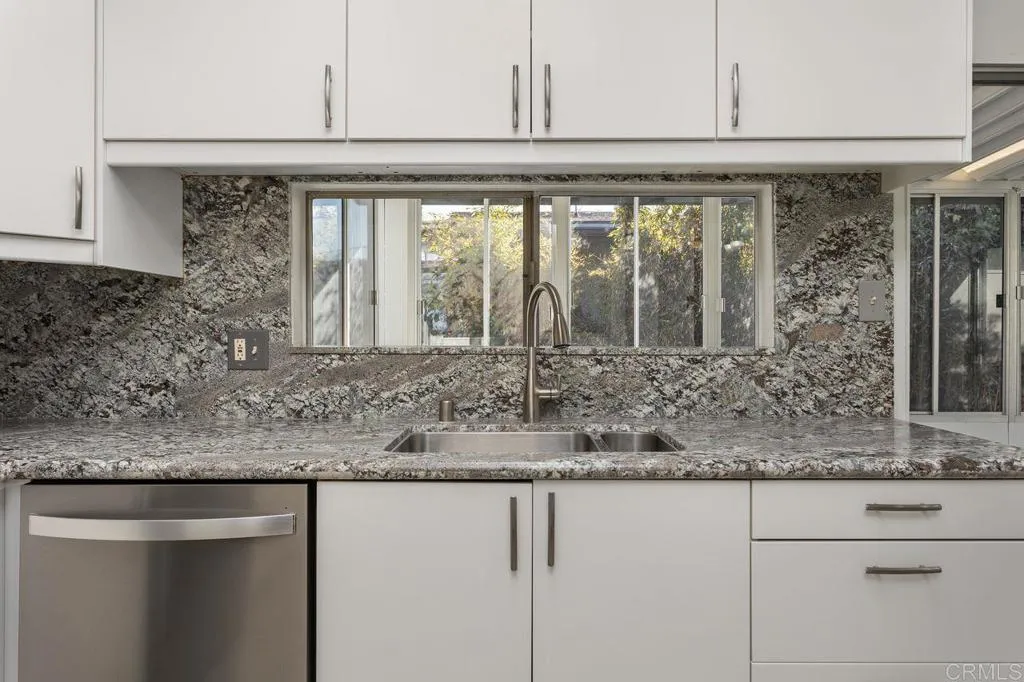 https://cdn.realtyfeed.com/cdn/127/306324849/547817ecf817837d4474d173de61d716.webp