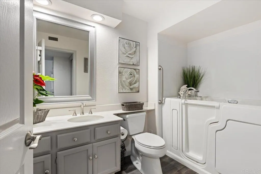 Photo #5: NDP2410562 Listing 