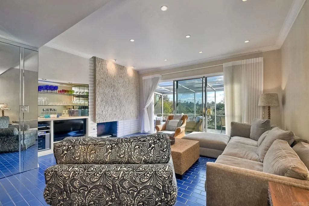 Photo #4: NDP2410593 Listing 