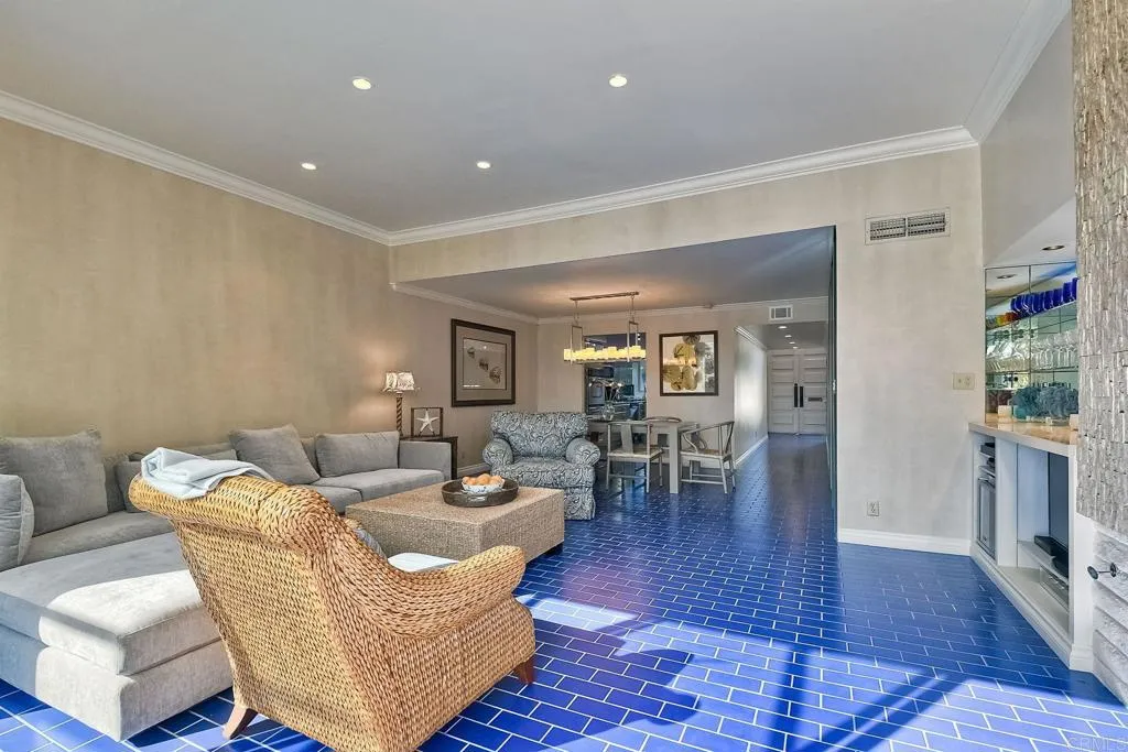 Photo #2: NDP2410593 Listing 