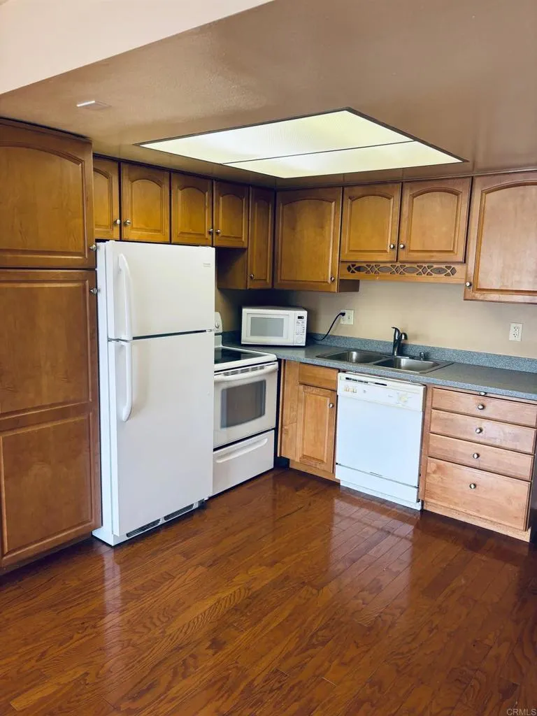 Photo #2: NDP2410623 Listing 