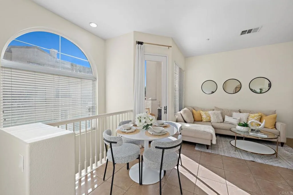 Photo #6: NDP2410656 Listing 