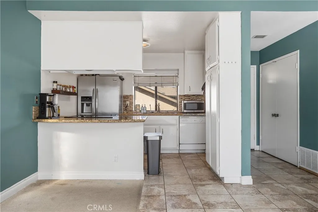 https://cdn.realtyfeed.com/cdn/127/306327109/15ad7688ba2595f4012209ae58a2ed39.webp