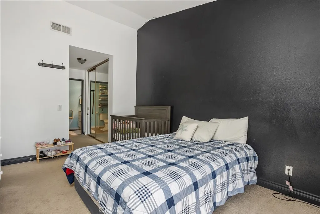 Photo #18: SW24251400 Listing: Photo #18
