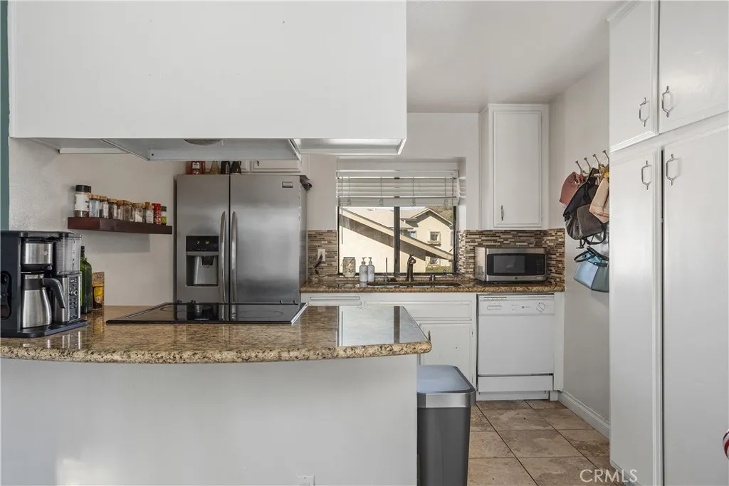 https://cdn.realtyfeed.com/cdn/127/306327109/a38b100da168120d112ee11186c086fc.webp