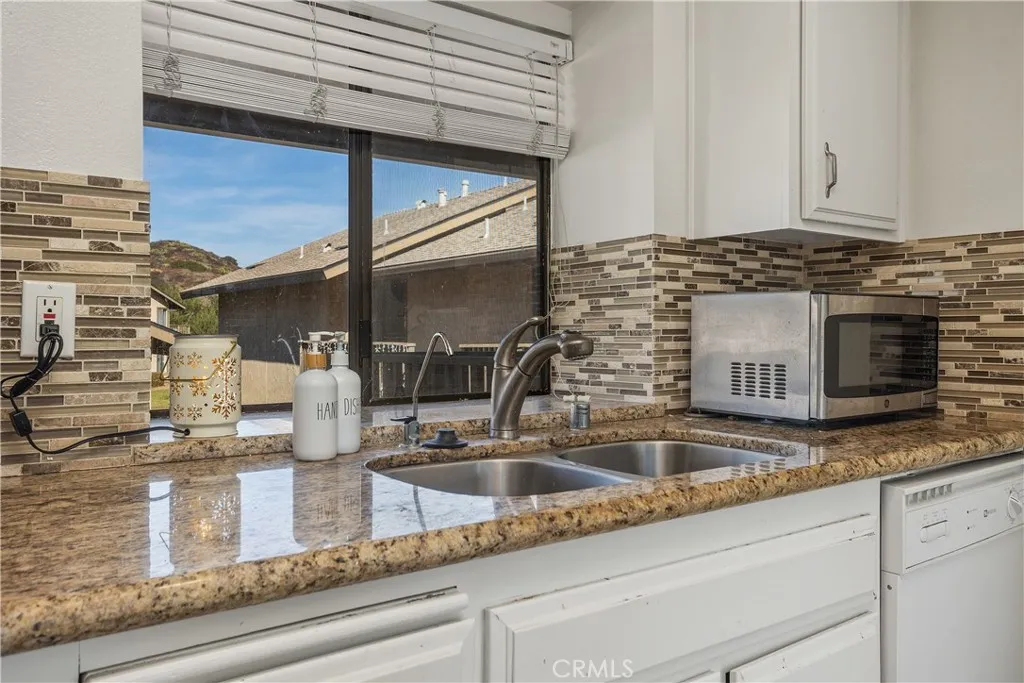 Photo #9: SW24251400 Listing: Photo #9