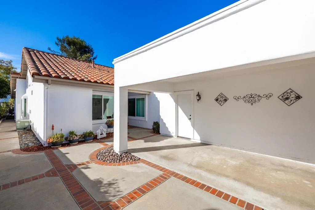 Photo #5: NDP2410669 Listing 