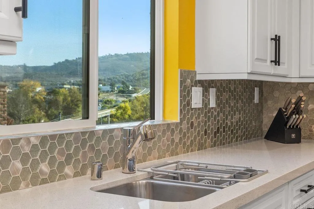 https://cdn.realtyfeed.com/cdn/127/306327269/63194b133c1fc1d0e28163e6a33737b4.webp