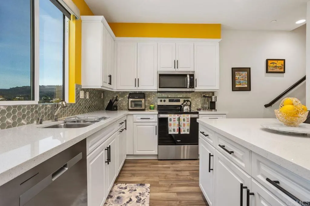 https://cdn.realtyfeed.com/cdn/127/306327269/f629d41faf9dd8015f07e0a06f82225b.webp