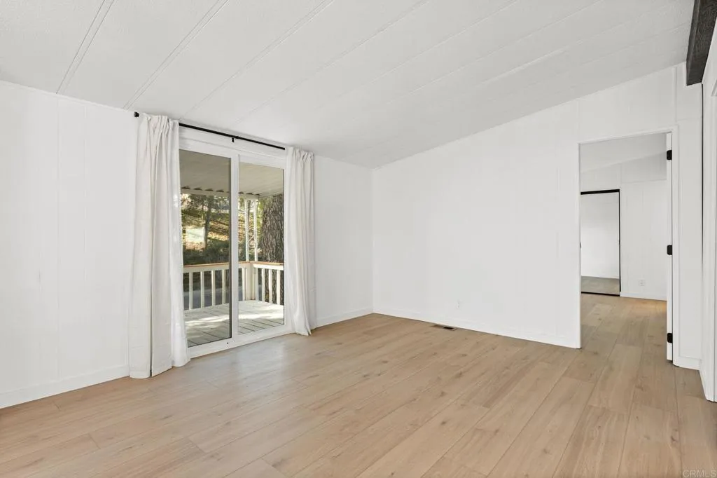 https://cdn.realtyfeed.com/cdn/127/306327378/4399833e9674f3961c5da2ba4b05ef53.webp