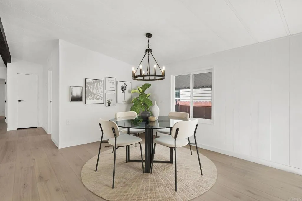 https://cdn.realtyfeed.com/cdn/127/306327378/72328e9a3a3b72035efabcad91894409.webp