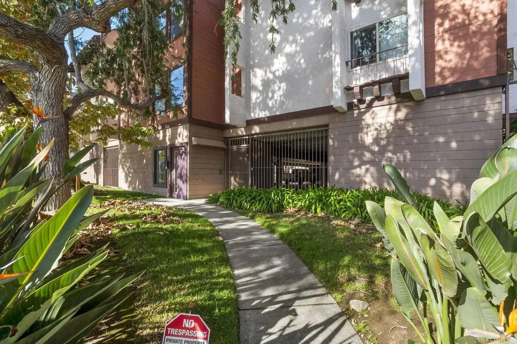 https://cdn.realtyfeed.com/cdn/127/306327507/489e1c1072b6b252105ffee604b94183.webp