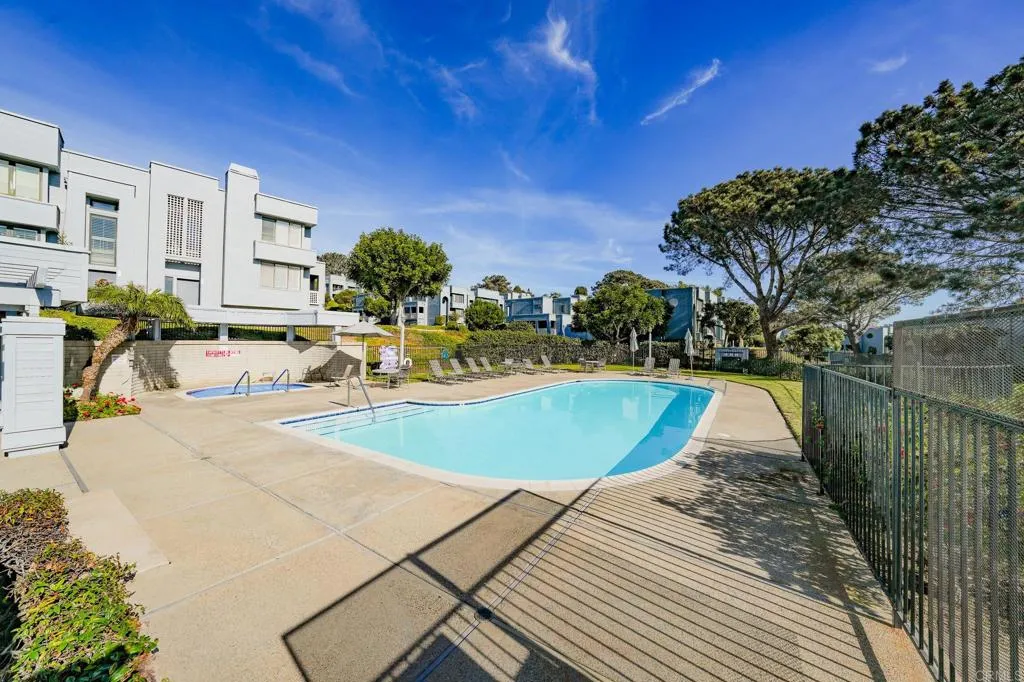Photo #6: NDP2410710 Listing 