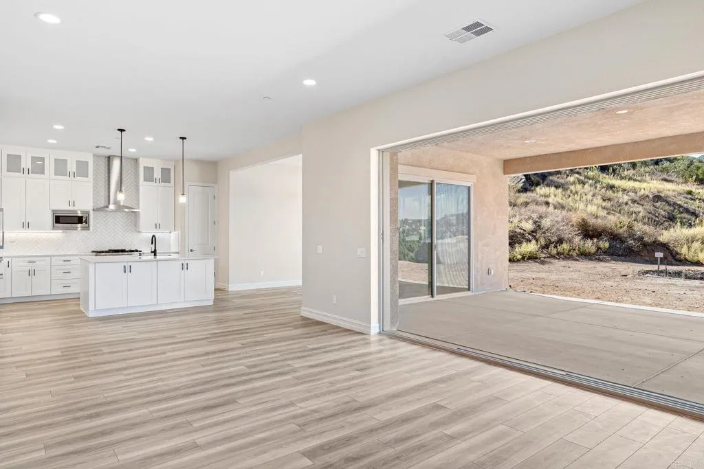 https://cdn.realtyfeed.com/cdn/127/306328383/047c7953497c4500c7d428ed9c8e2065.webp
