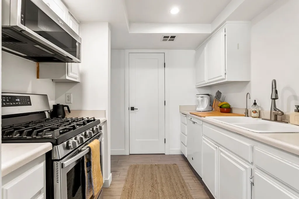 https://cdn.realtyfeed.com/cdn/127/306328959/0cf40946a724a3512e6a374630c6f3bf.webp