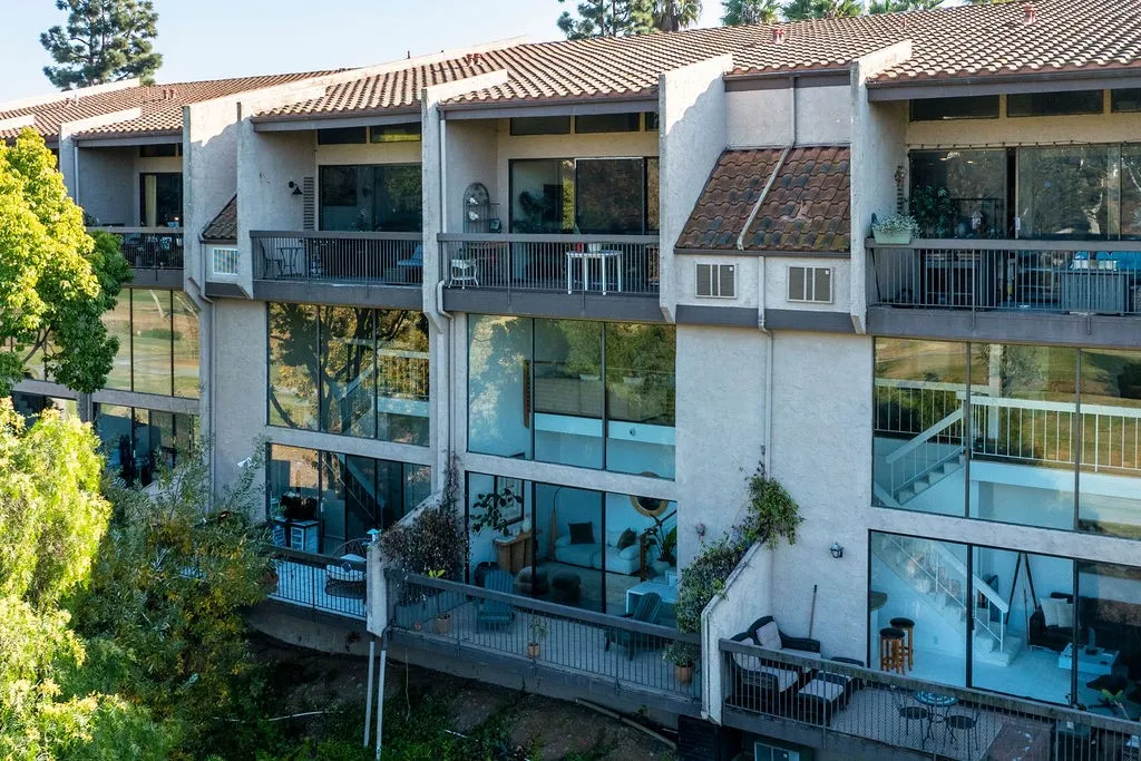 https://cdn.realtyfeed.com/cdn/127/306328959/2192532f5c3d8f3b55cefc713d98e803.webp
