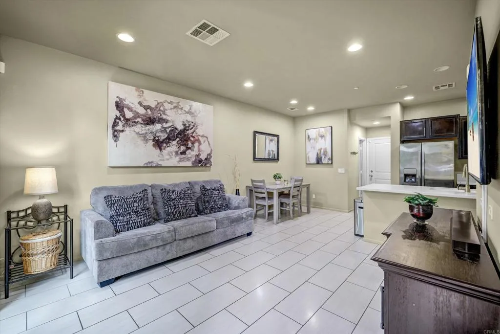 Photo #6: NDP2410777 Listing 