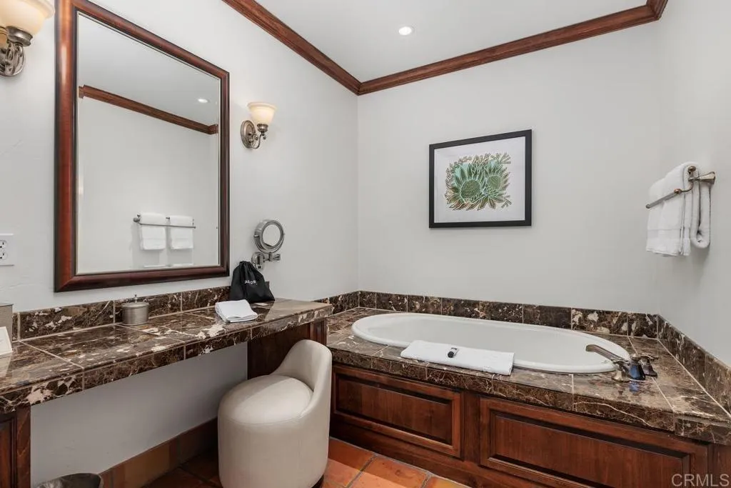 https://cdn.realtyfeed.com/cdn/127/306331620/05b28c5c1a4dd37f72d0d25aa347b780.webp