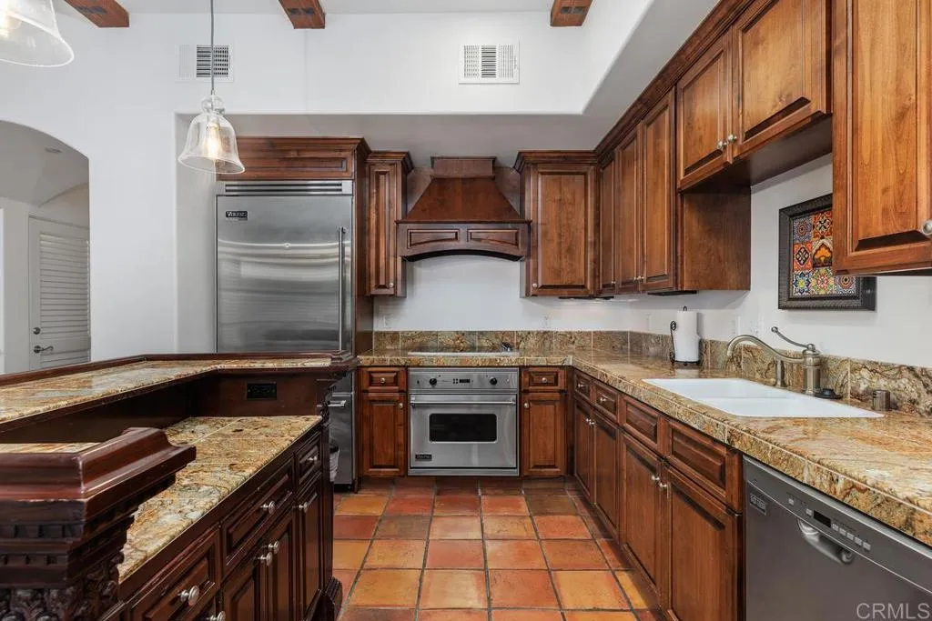 https://cdn.realtyfeed.com/cdn/127/306331620/55ab2a148b25db49c57c83e9f808e6a7.webp