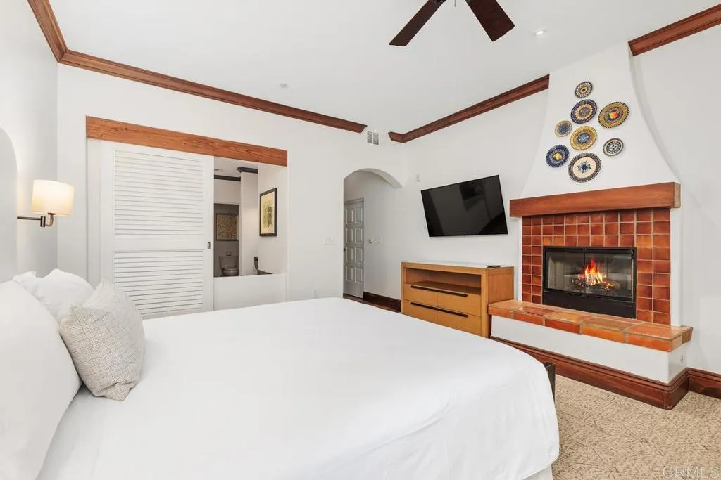 https://cdn.realtyfeed.com/cdn/127/306331620/5dda898e3c0c61b4d36b911669027e79.webp