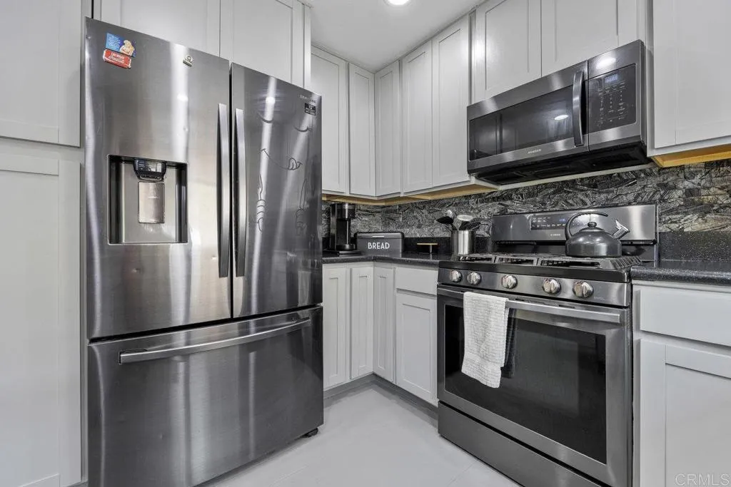 https://cdn.realtyfeed.com/cdn/127/306331778/b0b4f6cb2f81591d5279a46275c9ecc5.webp