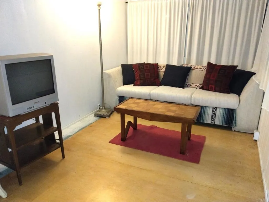 https://cdn.realtyfeed.com/cdn/127/306332391/a9d394c60ae36fc4d4bbb0998a65c5ce.webp