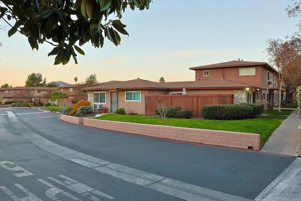 https://cdn.realtyfeed.com/cdn/127/306332669/62baaf5997c948859612a54c6a2975df.webp