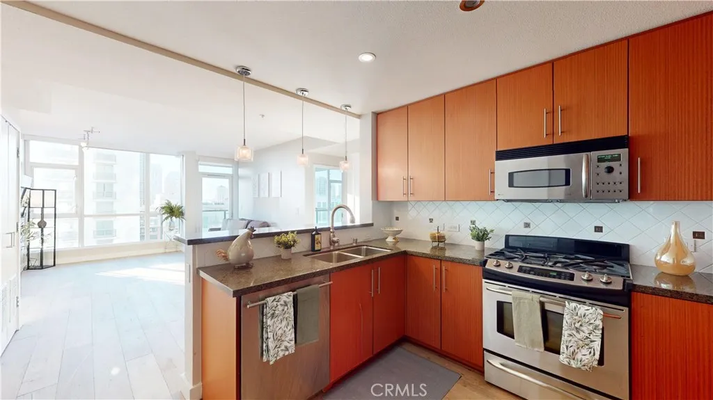 https://cdn.realtyfeed.com/cdn/127/306333033/0e5ee371b6e65c8fbd68d8bcc32295d1.webp