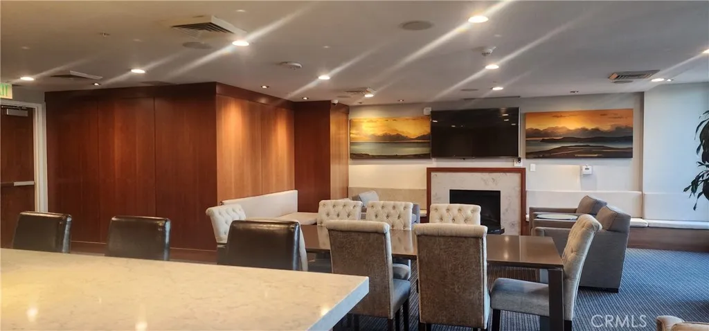 https://cdn.realtyfeed.com/cdn/127/306333033/55a31f2743f9edf81fedc9957ebddb1d.webp