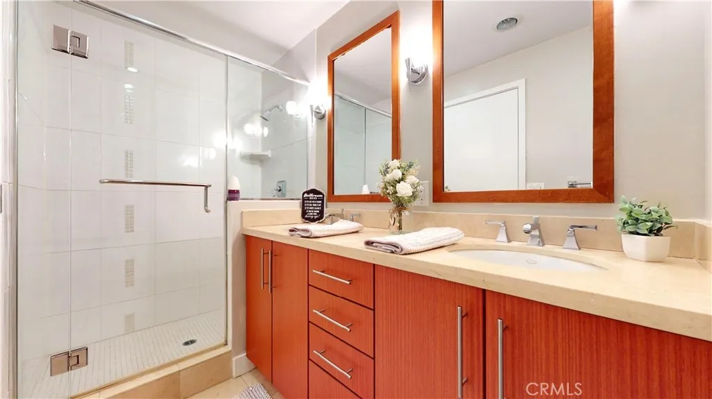 https://cdn.realtyfeed.com/cdn/127/306333033/8181e5cd8622289e9555ca3adc0c5823.webp