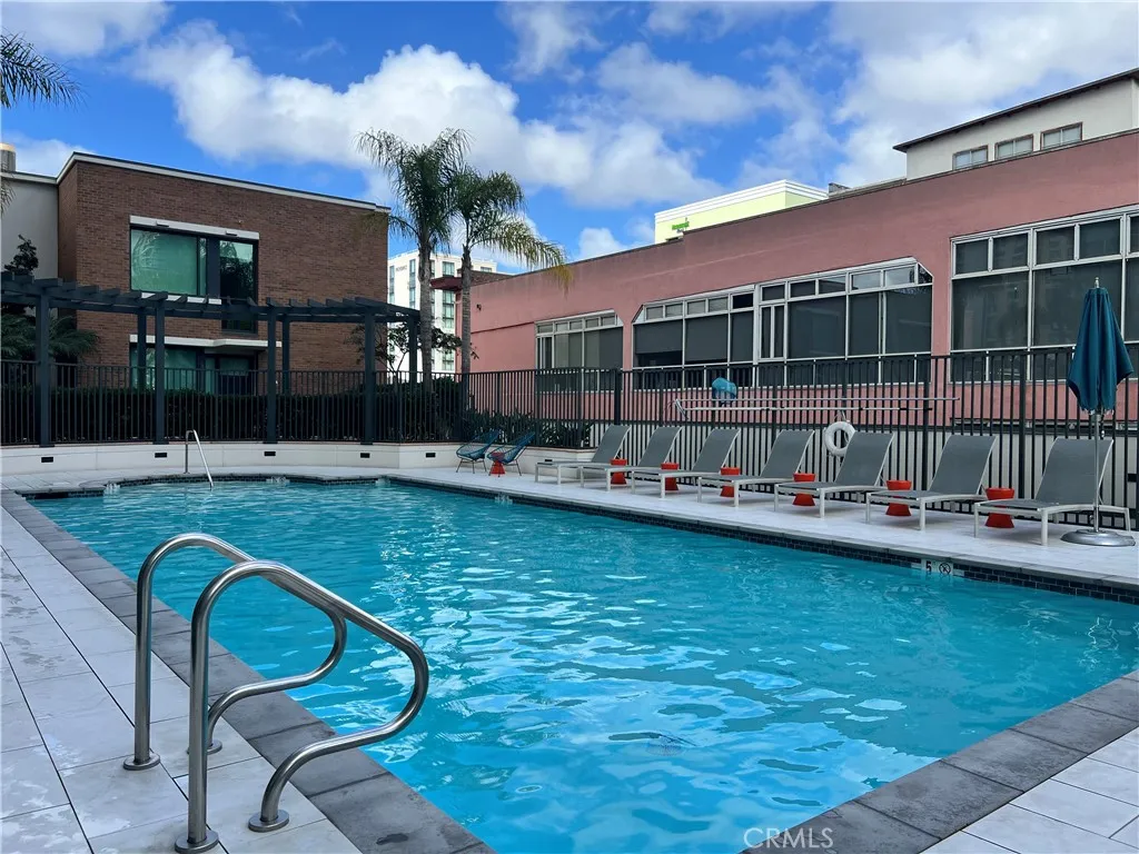 https://cdn.realtyfeed.com/cdn/127/306333033/c0904c2f0e397acabbfb011b24410aa2.webp