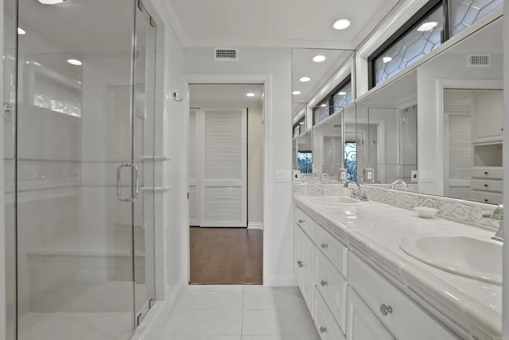 https://cdn.realtyfeed.com/cdn/127/306333079/22b9f22389386a113393c2a99656b583.webp