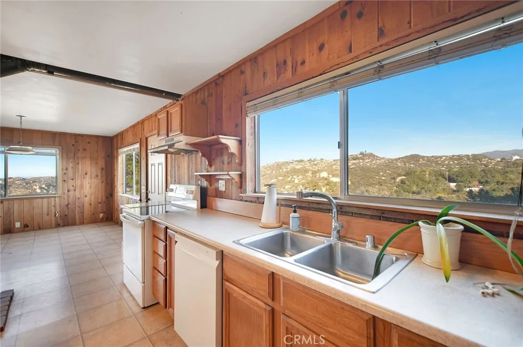 https://cdn.realtyfeed.com/cdn/127/306333080/23ac24d5858072d73f0631896e28065b.webp