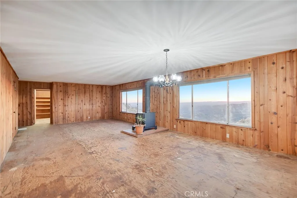https://cdn.realtyfeed.com/cdn/127/306333080/556fe1a7cd49736bdfaa64a1da3a29f1.webp