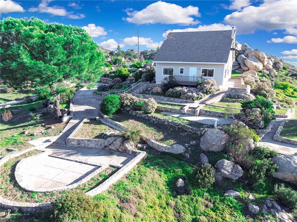 https://cdn.realtyfeed.com/cdn/127/306333080/8c08af8c81059a1b0b45a23490a46733.webp