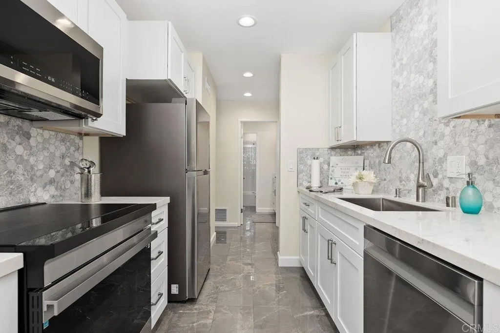https://cdn.realtyfeed.com/cdn/127/306333467/5e0a28b0834a4be19fae521721f470de.webp