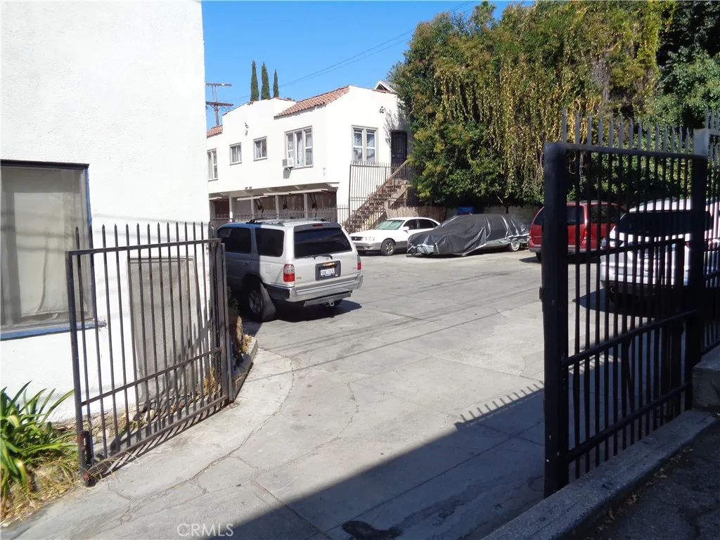 152 S Westmoreland Avenue, Los Angeles, Ca 90004 - Photo 4 of 6, Los Angeles, CA