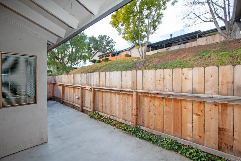 https://cdn.realtyfeed.com/cdn/127/306334345/74f96325fa7e7b842071f3665a3fb593.webp
