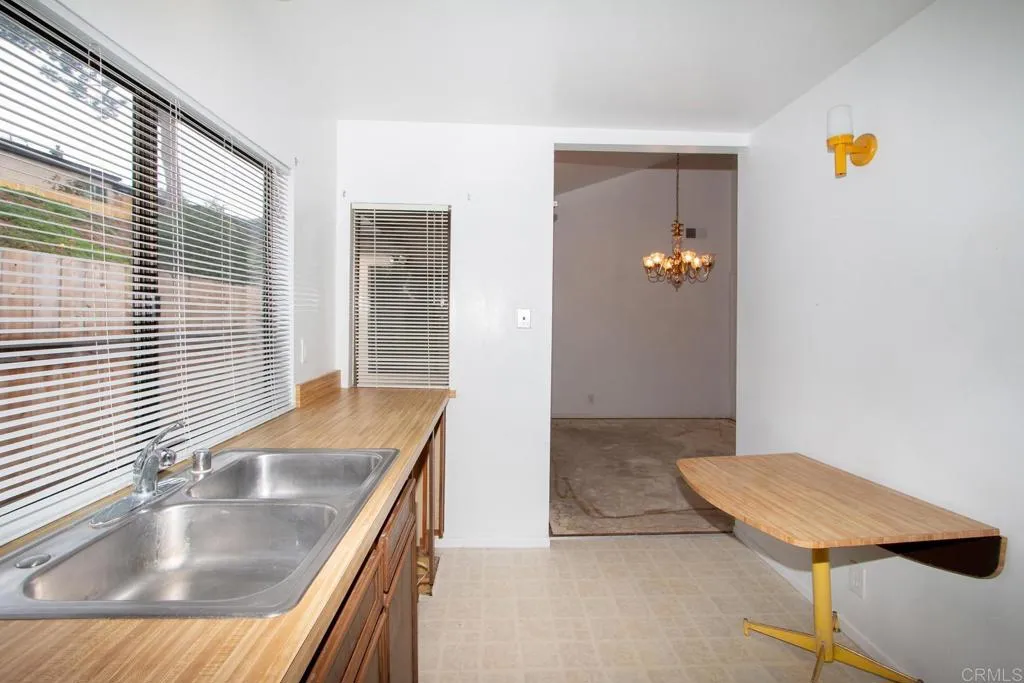 https://cdn.realtyfeed.com/cdn/127/306334345/d6fe68cec2c7fdf334d63160e1bfc979.webp