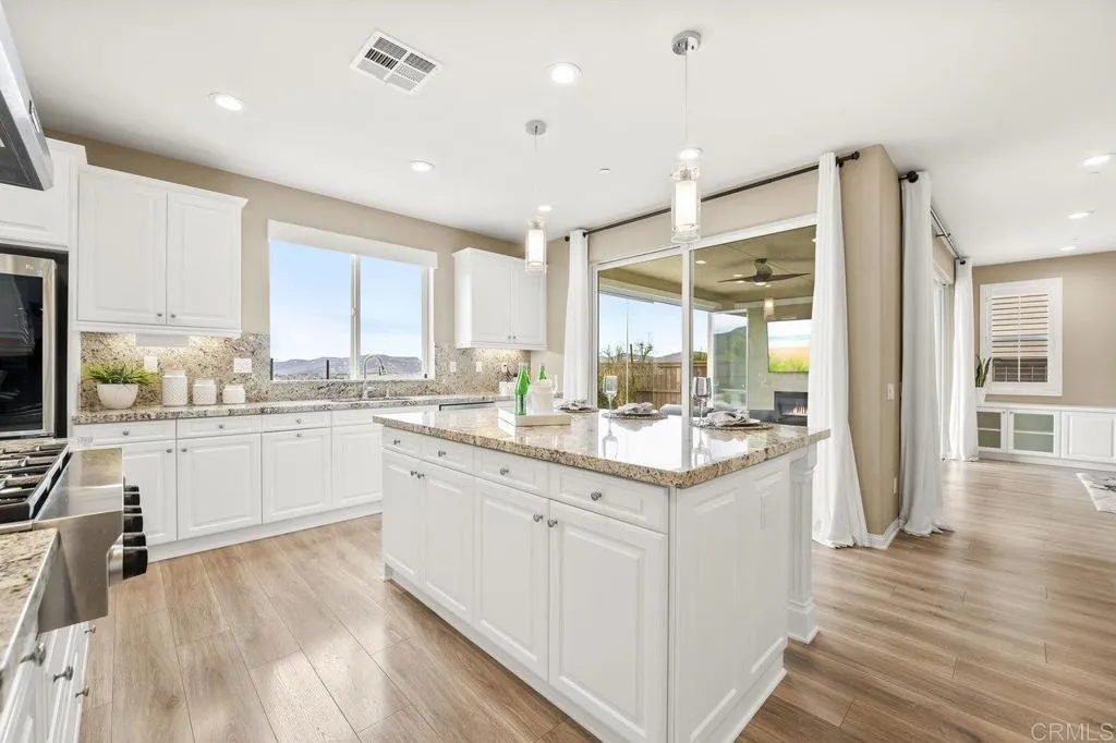 https://cdn.realtyfeed.com/cdn/127/306335615/5947997444c2313bef2a810bd3277d66.webp