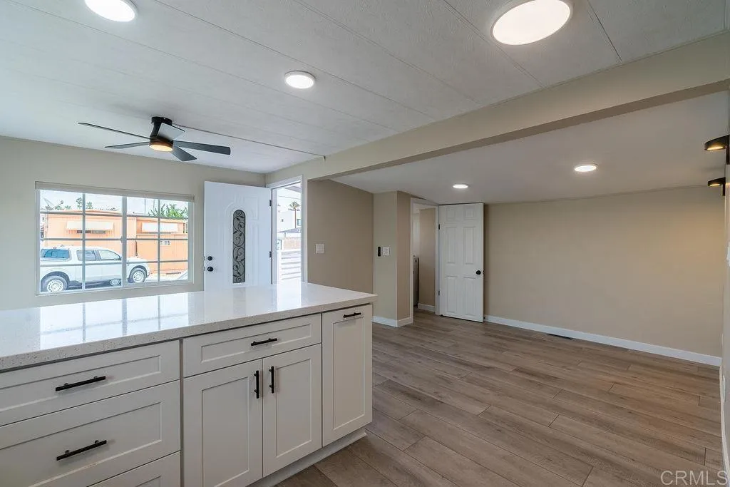 https://cdn.realtyfeed.com/cdn/127/306335956/65797c9850ec066adeee7a82524b5217.webp