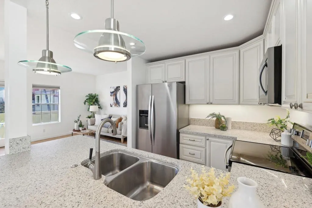 https://cdn.realtyfeed.com/cdn/127/306336210/665eb2567e99b3b814b439e7320304b8.webp