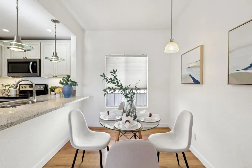 https://cdn.realtyfeed.com/cdn/127/306336210/847b856f3f340f87dd0394ae753cc939.webp