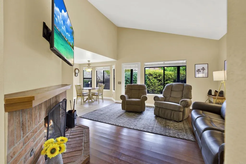 https://cdn.realtyfeed.com/cdn/127/306336399/104ac4dad224742333ff23661608467d.webp