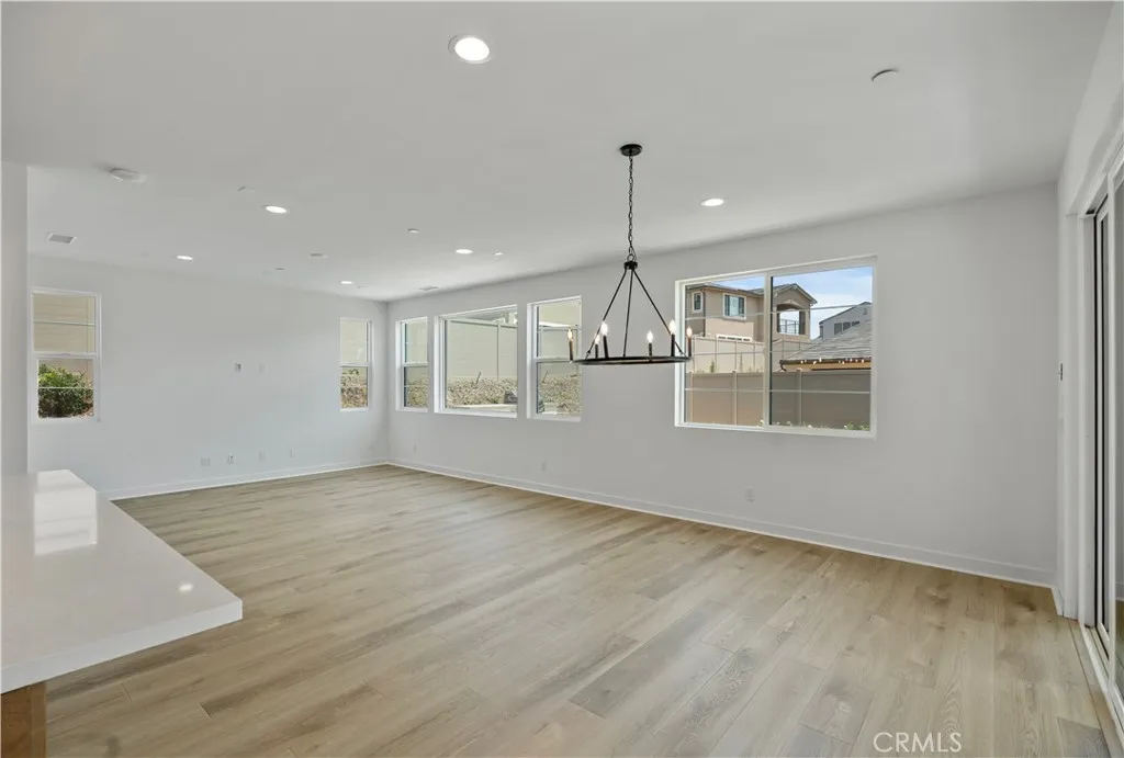 https://cdn.realtyfeed.com/cdn/127/306336534/5ed4ef8679c97d5cae71c1b0f94b6a10.webp