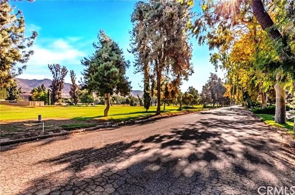 https://cdn.realtyfeed.com/cdn/127/306336655/52819d4c572b09d40945c64897c35404.webp