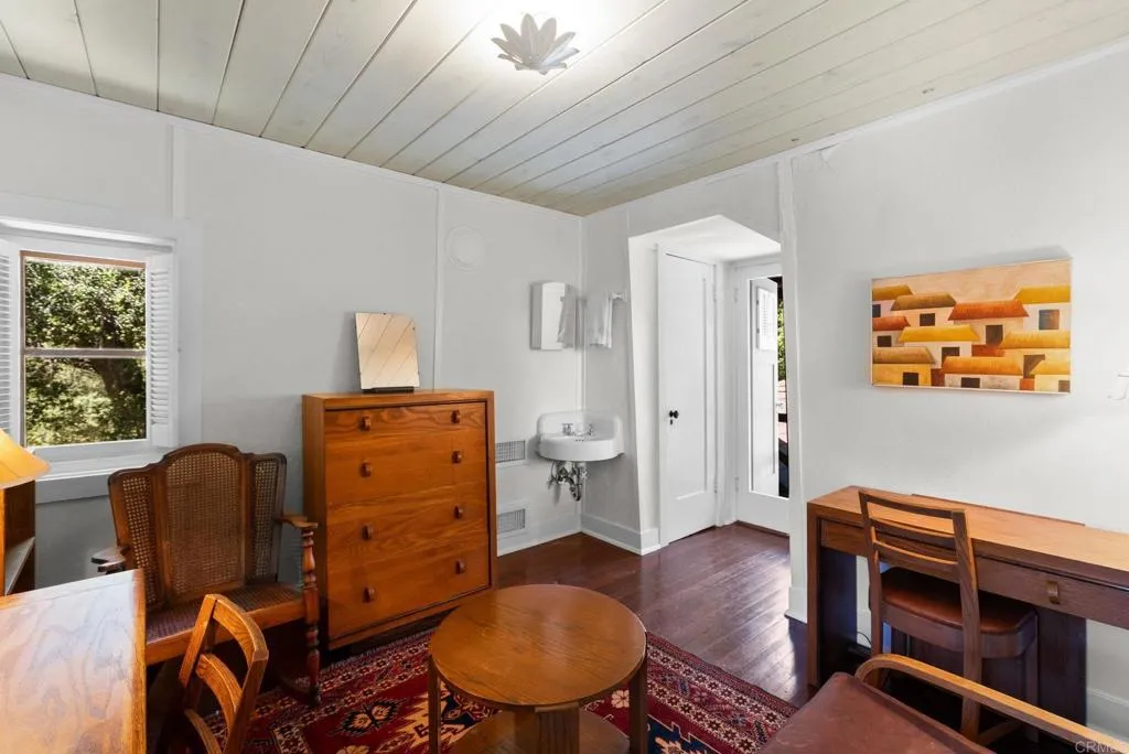 https://cdn.realtyfeed.com/cdn/127/306337985/231100ad02a744e37d88c26006dc120f.webp