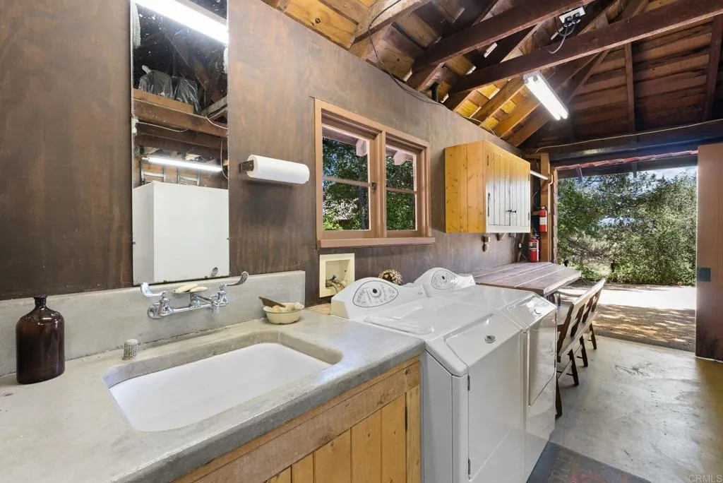https://cdn.realtyfeed.com/cdn/127/306337985/337fa51ae087bf8502bfba9f7b0ed2b9.webp