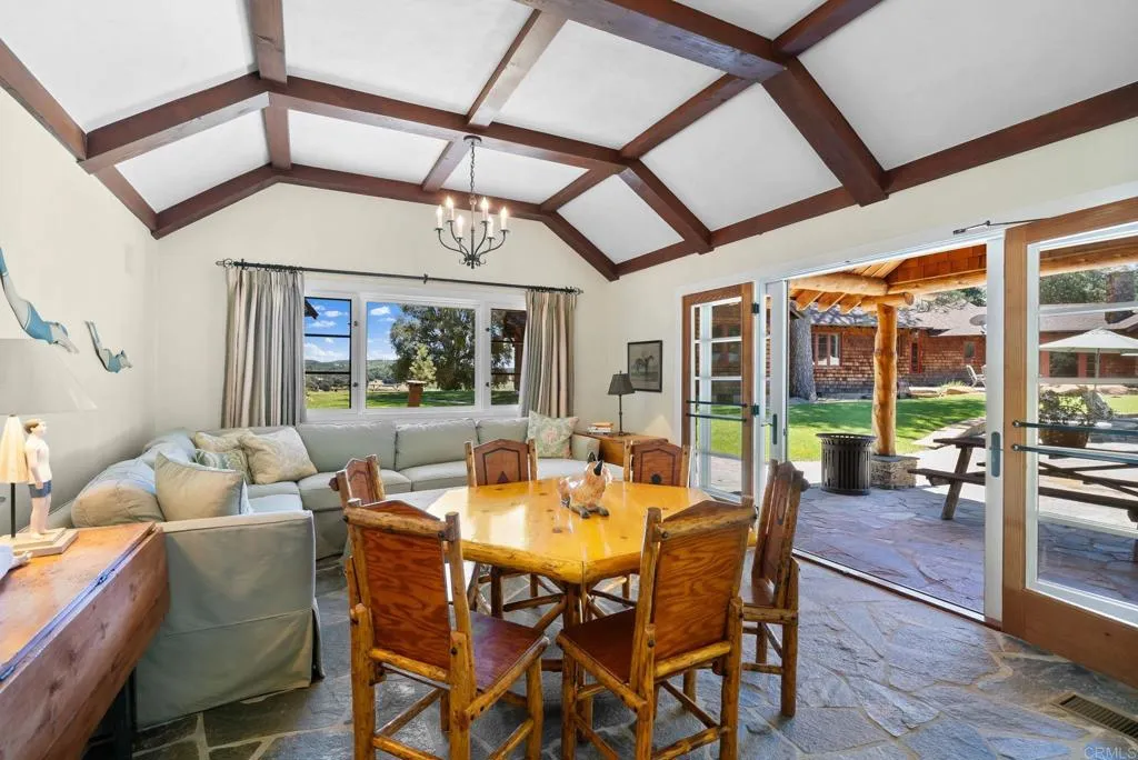 https://cdn.realtyfeed.com/cdn/127/306337985/4923e04d92035f59987fc06f2f33dfbb.webp